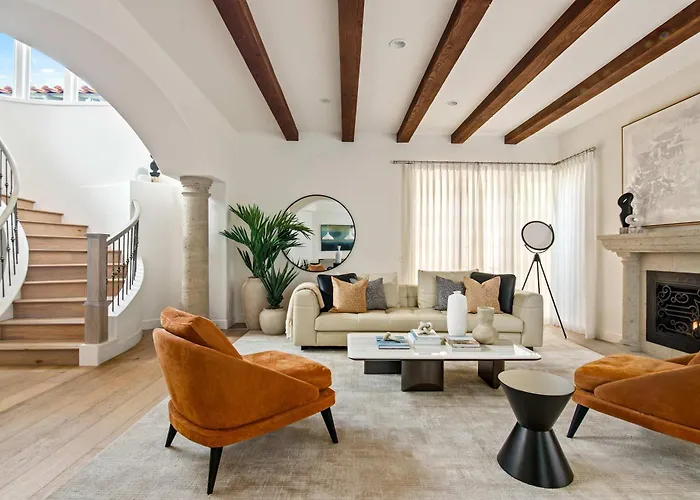 3Br La Jolla Village Walk To Beach