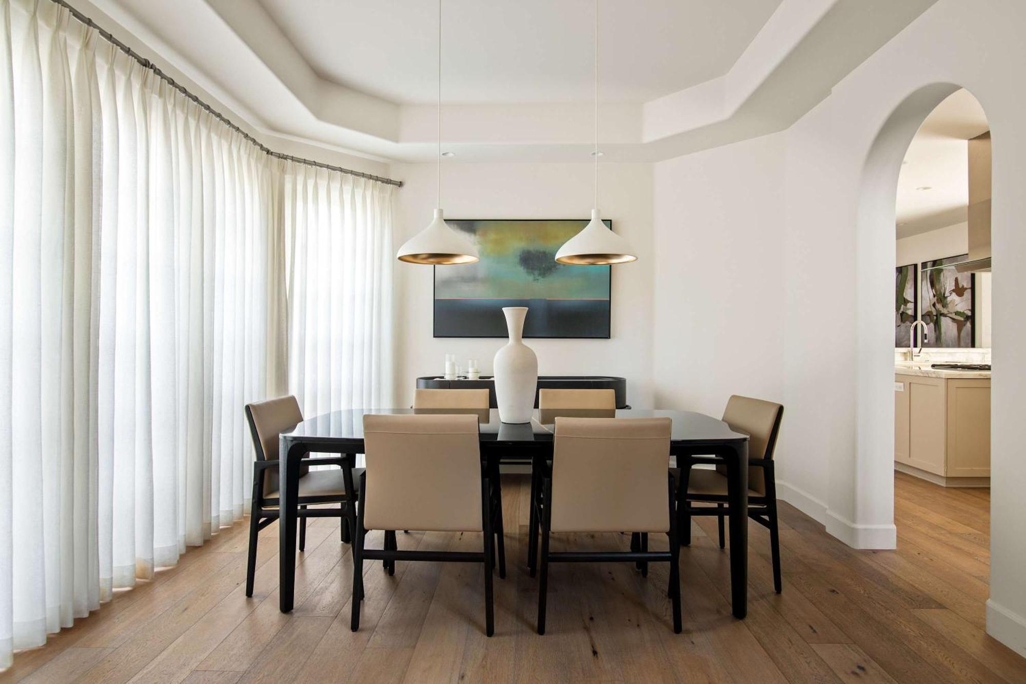 3br La Jolla Village Walk To