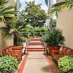 3Br La Jolla Village Walk To Beach