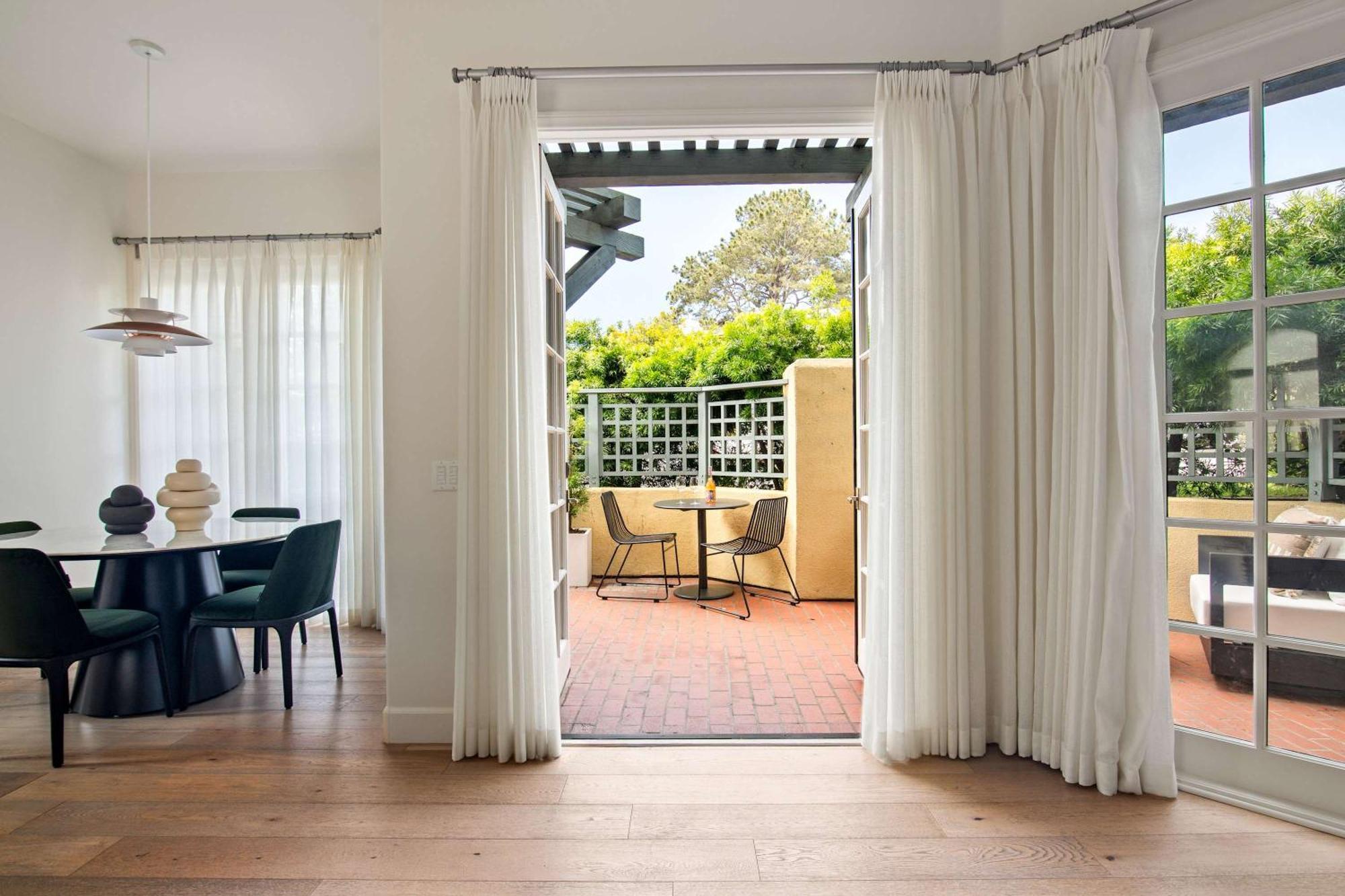 3br La Jolla Village Walk To Holiday home